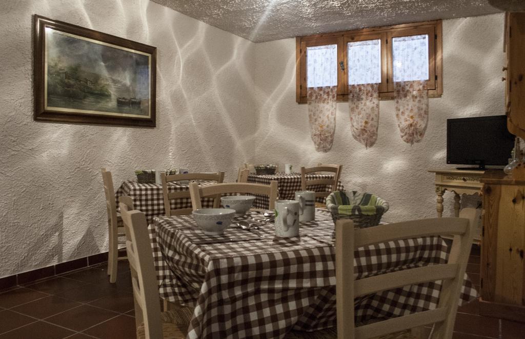 Casale Delle Rose B&B Fattoria Montepagano エクステリア 写真